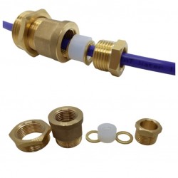 Läbiviik isereg. veetorusse 3/4" - 1"