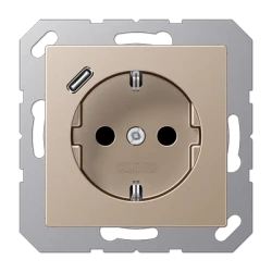 A1520-18CCH A Series outlet + USB C champagne