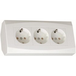 Nurga pistikupesa NOVA