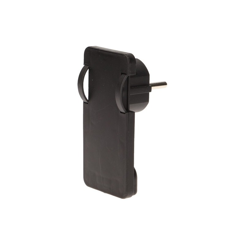 Pistik maandusega küljele 16A