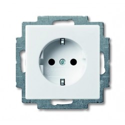 Basic 55 alpivalge pistikupesa